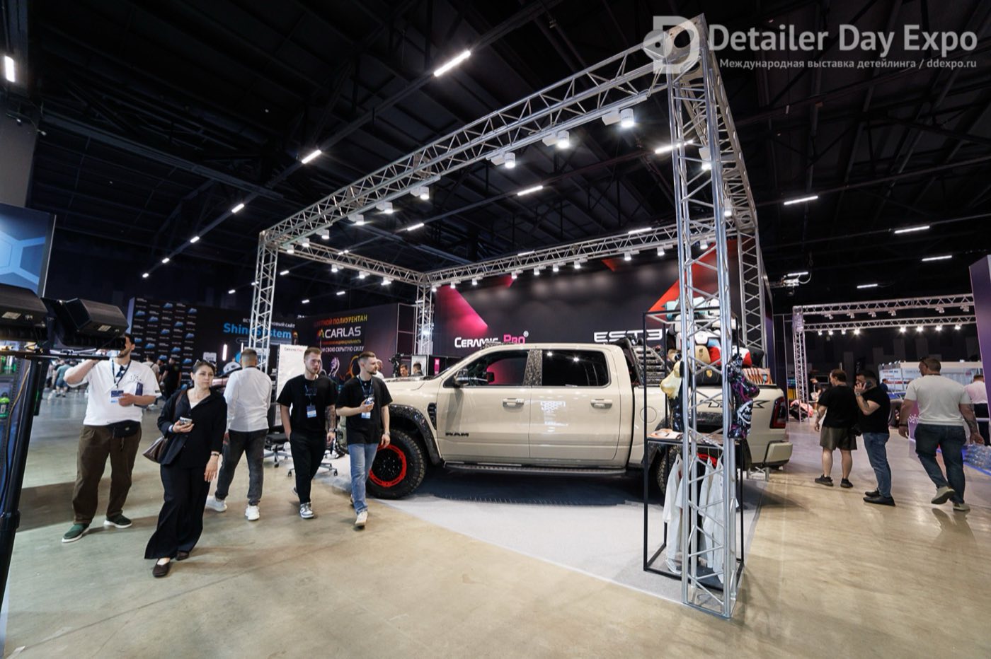 Detailer Day Expo 2026 — зона отдыха и Mercedes-AMG